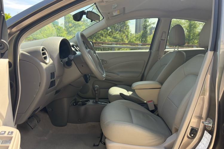 Used Nissan Sunny 2015 1.5XE CVT Comfort Edition Interior 2