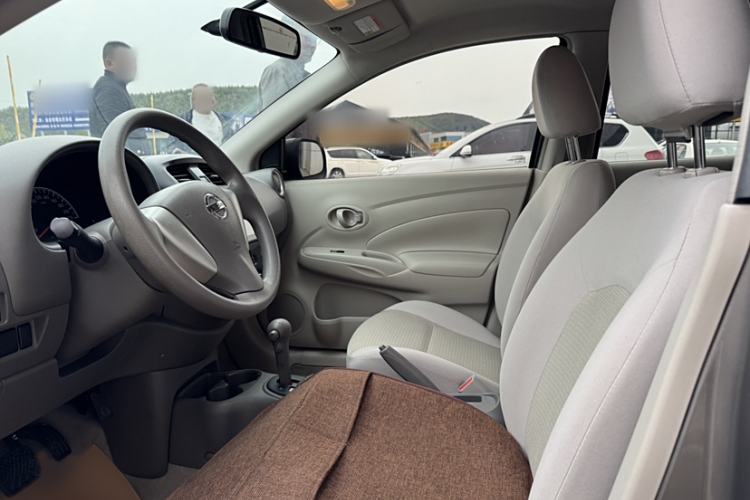 Used Nissan Sunny 2015 1.5XE CVT Comfort Edition Interior 2