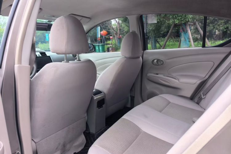 Used Nissan Sunny 2015 1.5XE CVT Comfort Edition Interior 3