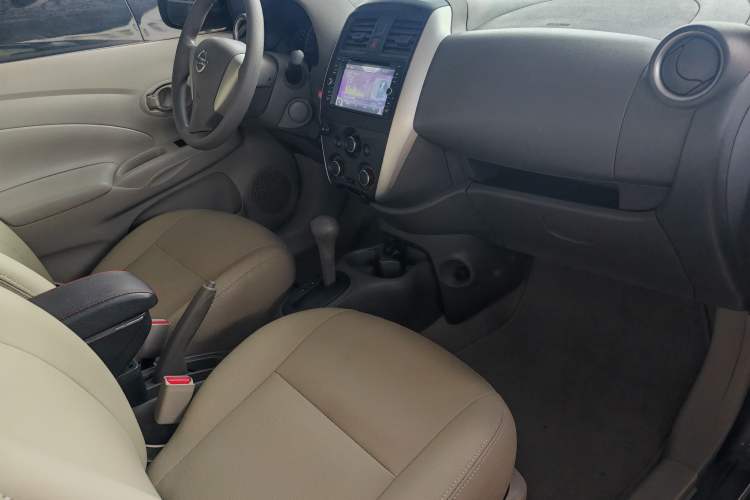 Used Nissan Sunny 2015 1.5XE CVT Master Edition Interior 3