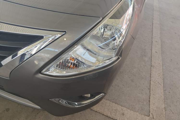 Used Nissan Sunny 2015 1.5XE Manual Comfort Edition Left Front Headlight
