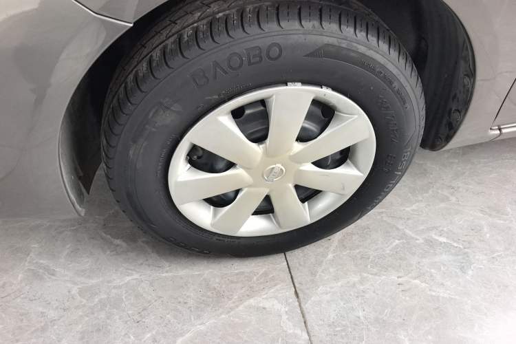 Used Nissan Sunny 2015 1.5XE CVT Comfort Edition Left Front Wheel Hub
