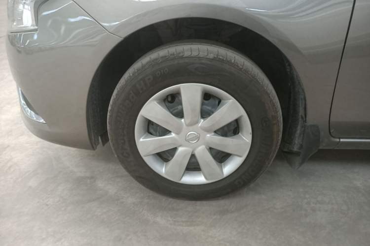 Used Nissan Sunny 2015 1.5XE CVT Comfort Edition Left Front Wheel Hub