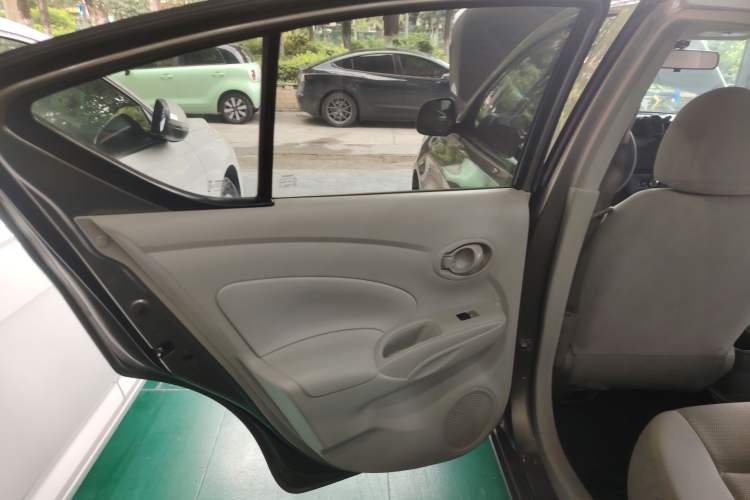 Used Nissan Sunny 2015 1.5XE CVT Elite Edition Left Rear Door Interior