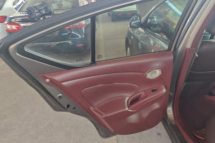 Used Nissan Sunny 2015 1.5XE Manual Comfort Edition Left Rear Door Interior