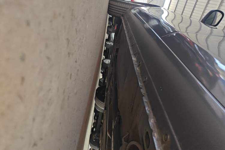 Used Nissan Sunny 2015 1.5XE Manual Comfort Edition Left Side Sill