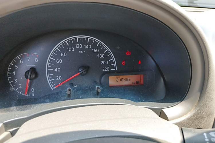 Used Nissan Sunny 2015 1.5XE Manual Comfort Edition Odometer Close Up