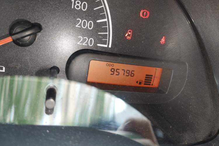 Used Nissan Sunny 2015 1.5XE Manual Comfort Edition Odometer Close Up