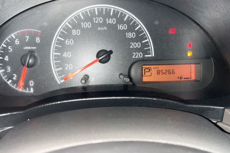 Used Nissan Sunny 2015 1.5XE CVT Comfort Edition Odometer Close Up