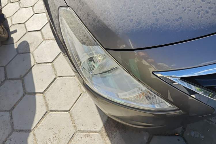 Used Nissan Sunny 2015 1.5XE CVT Comfort Edition Right Front Headlight