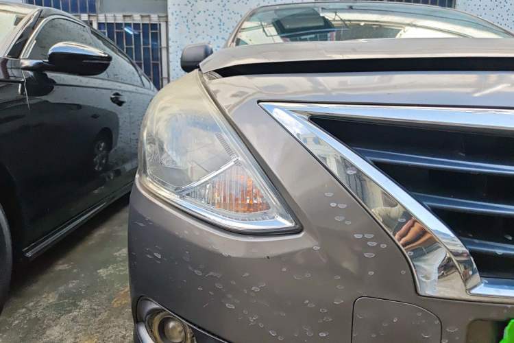 Used Nissan Sunny 2015 1.5XE Manual Comfort Edition Right Front Headlight