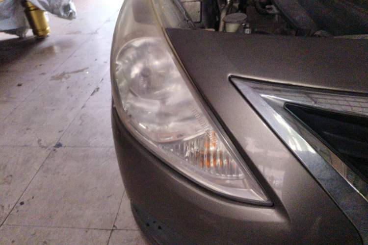 Used Nissan Sunny 2015 1.5XE Manual Comfort Edition Right Front Headlight