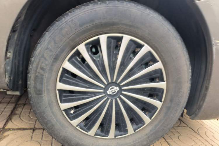 Used Nissan Sunny 2015 1.5XE CVT Comfort Edition Right Front Wheel Hub