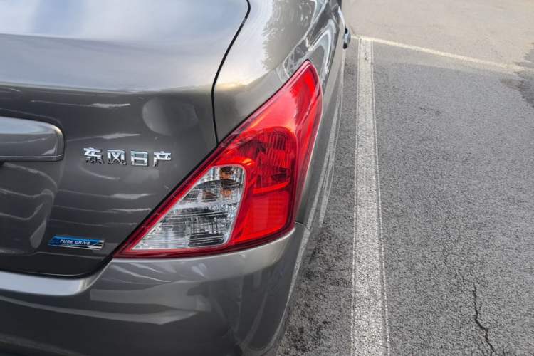 Used Nissan Sunny 2015 1.5XE Manual Comfort Edition Right Rear Taillight