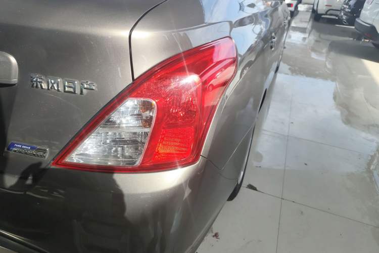 Used Nissan Sunny 2015 1.5XE CVT Comfort Edition Right Rear Taillight