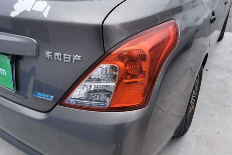 Used Nissan Sunny 2015 1.5XE Manual Comfort Edition Right Rear Taillight