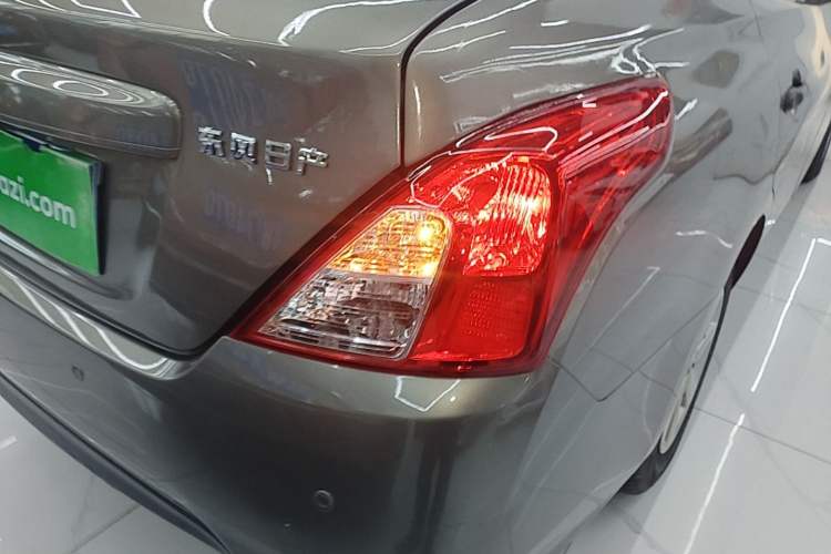 Used Nissan Sunny 2015 1.5XE CVT Comfort Edition Right Rear Taillight