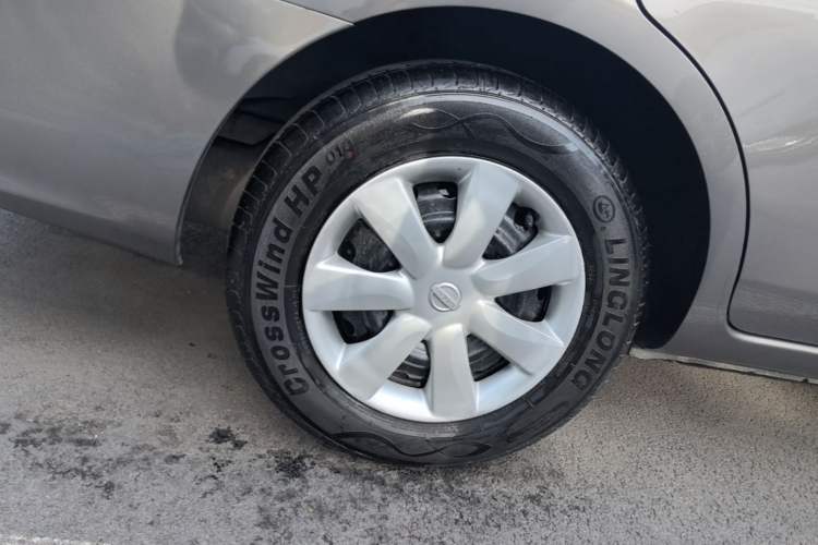 Used Nissan Sunny 2015 1.5XE Manual Comfort Edition Right Rear Wheel Hub