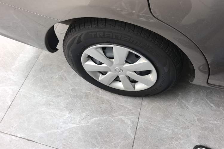 Used Nissan Sunny 2015 1.5XE CVT Comfort Edition Right Rear Wheel Hub