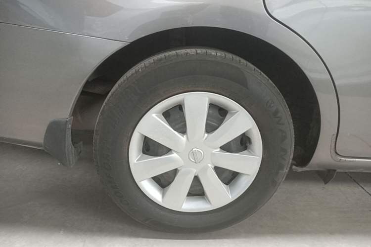 Used Nissan Sunny 2015 1.5XE CVT Comfort Edition Right Rear Wheel Hub