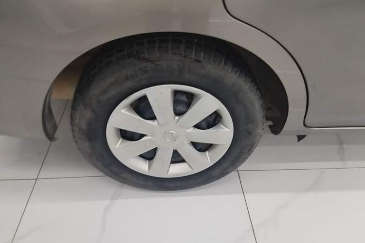 Used Nissan Sunny 2015 1.5XE CVT Comfort Edition Right Rear Wheel Hub