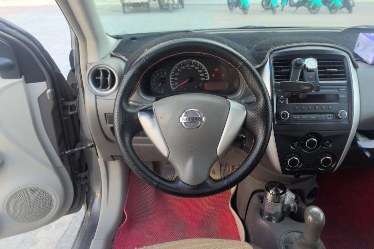 Used Nissan Sunny 2015 1.5XE Manual Comfort Edition Steering Wheel