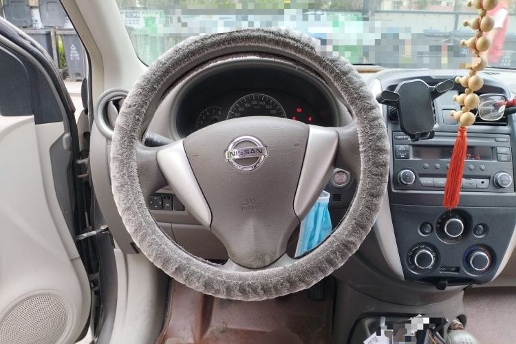 Used Nissan Sunny 2015 1.5XE Manual Master Edition Steering Wheel