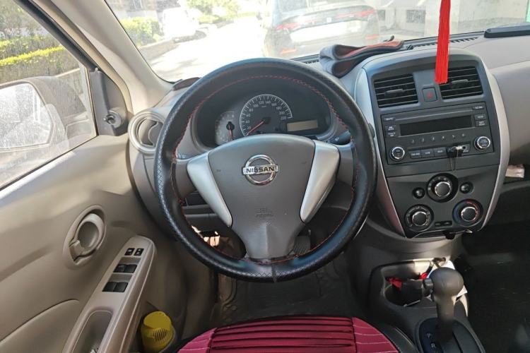 Used Nissan Sunny 2015 1.5XE CVT Comfort Edition Steering Wheel