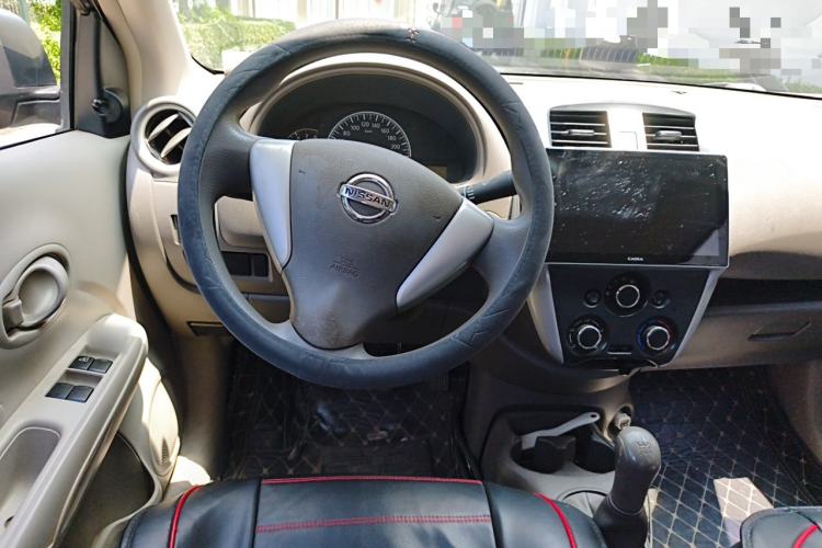 Used Nissan Sunny 2015 1.5XE Manual Comfort Edition Steering Wheel