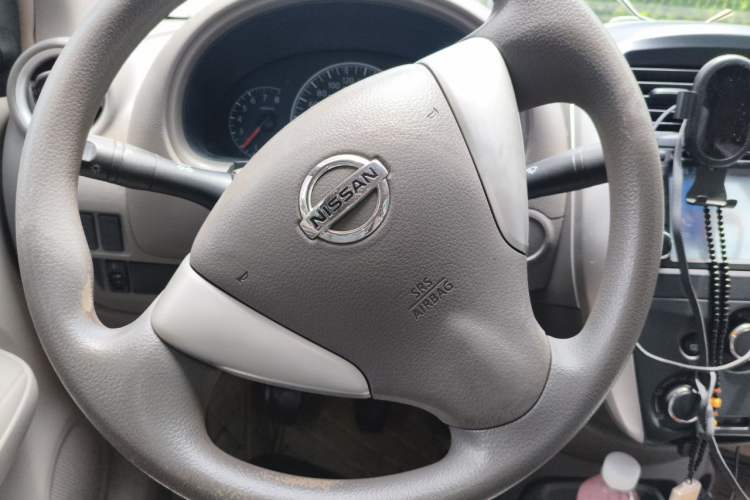 Used Nissan Sunny 2015 1.5XE Manual Comfort Edition Steering Wheel