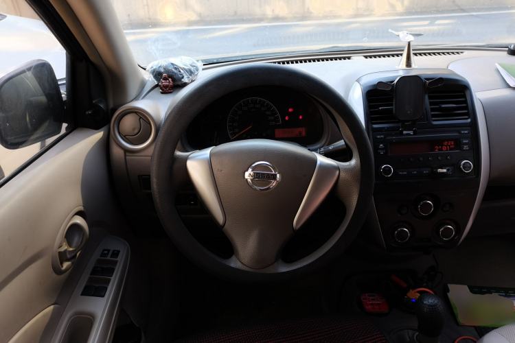 Used Nissan Sunny 2015 1.5XE Manual Comfort Edition Steering Wheel