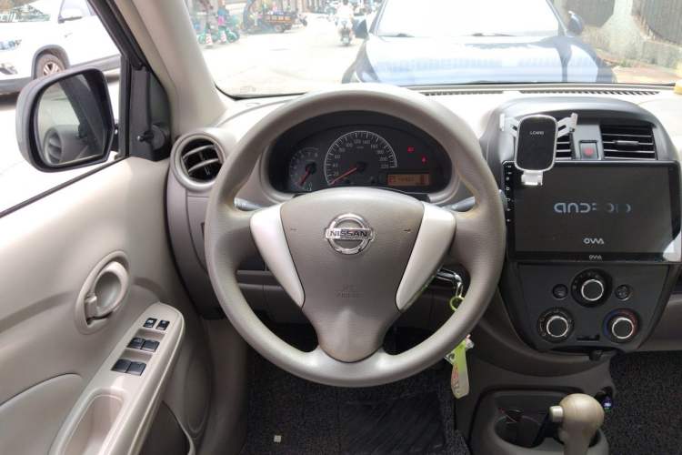 Used Nissan Sunny 2015 1.5XE CVT Comfort Edition Steering Wheel