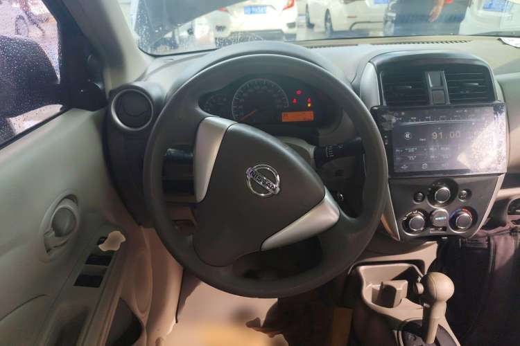 Used Nissan Sunny 2015 1.5XE CVT Comfort Edition Steering Wheel