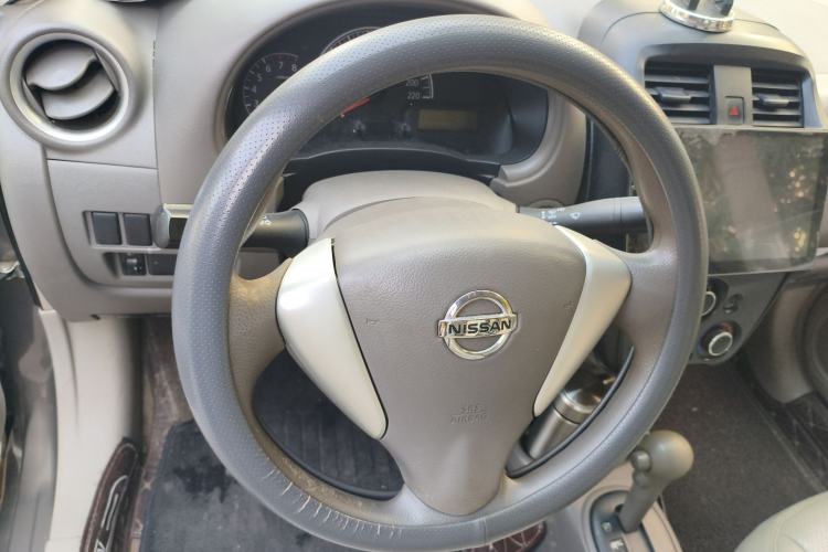 Used Nissan Sunny 2015 1.5XE CVT Comfort Edition Steering Wheel