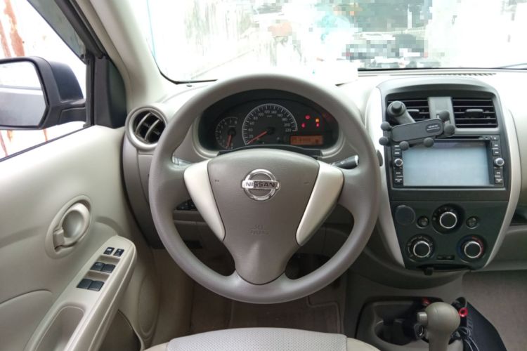 Used Nissan Sunny 2015 1.5XE CVT Master Edition Steering Wheel