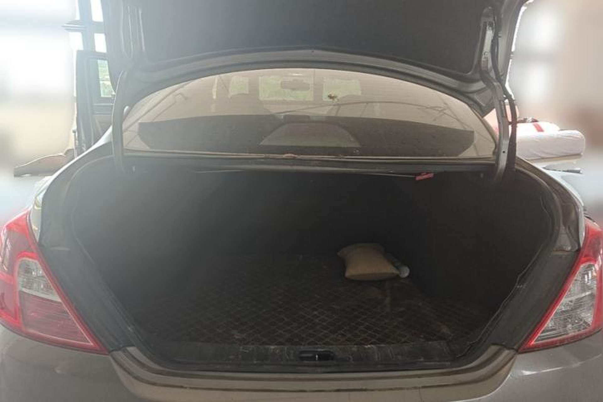 Used Nissan Sunny 2015 1.5XE CVT Master Edition Trunk