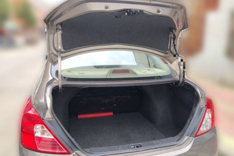 Used Nissan Sunny 2015 1.5XE CVT Comfort Edition Trunk
