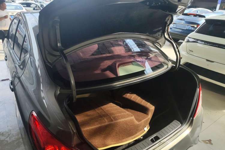 Used Nissan Sunny 2015 1.5XE CVT Comfort Edition Trunk