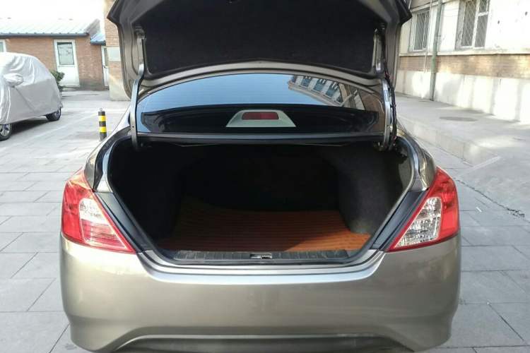 Used Nissan Sunny 2015 1.5XE CVT Comfort Edition Trunk