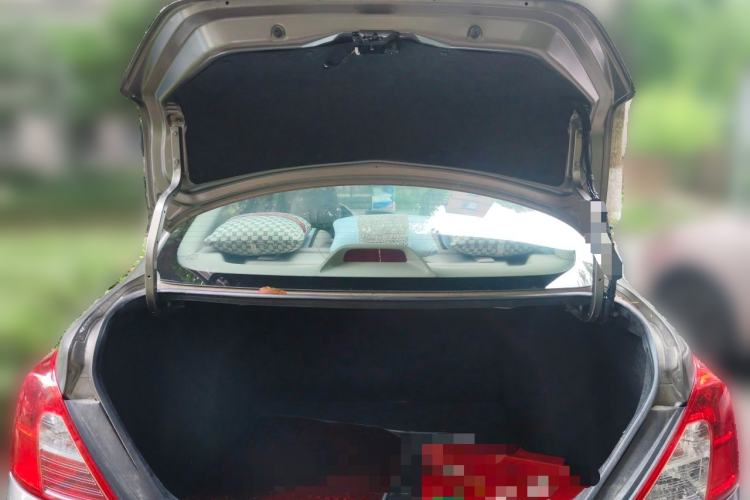 Used Nissan Sunny 2015 1.5XE Manual Comfort Edition Trunk