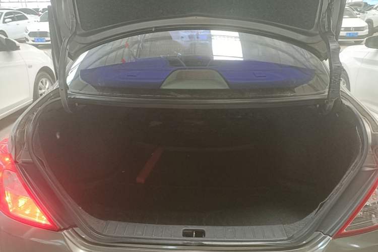 Used Nissan Sunny 2015 1.5XE CVT Comfort Edition Trunk