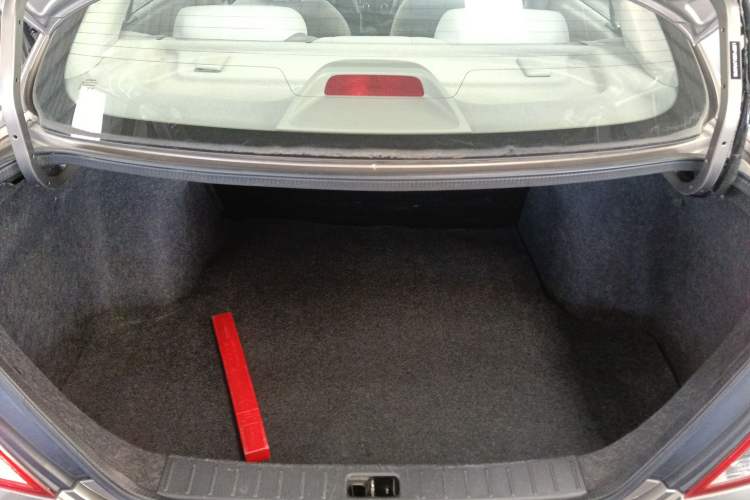 Used Nissan Sunny 2015 1.5XE CVT Comfort Edition Trunk
