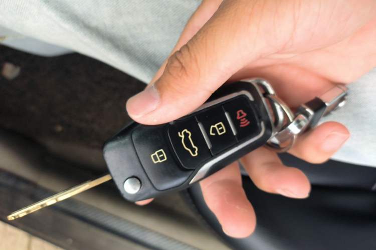 Used Nissan Sunny 2015 1.5XE CVT Comfort Edition Vehicle Key