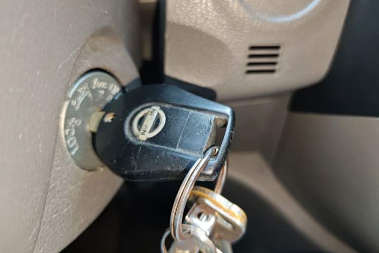 Used Nissan Sunny 2015 1.5XE Manual Comfort Edition Vehicle Key