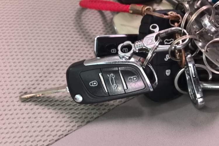 Used Nissan Sunny 2015 1.5XE CVT Comfort Edition Vehicle Key