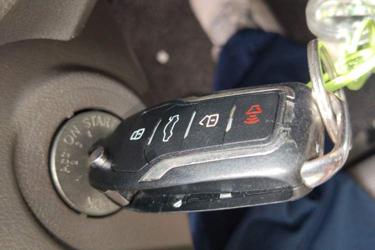 Used Nissan Sunny 2015 1.5XE CVT Comfort Edition Vehicle Key