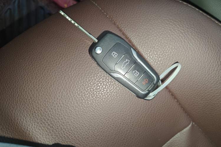 Used Nissan Sunny 2015 1.5XE Manual Comfort Edition Vehicle Key