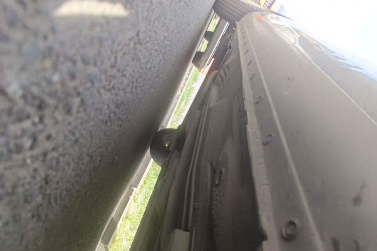 Used Nissan Sunny 2015 1.5XE Manual Comfort Edition Chassis Front Right