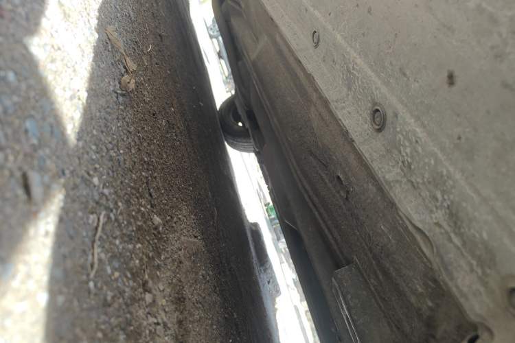 Used Nissan Sunny 2015 1.5XE Manual Comfort Edition Chassis Front Right