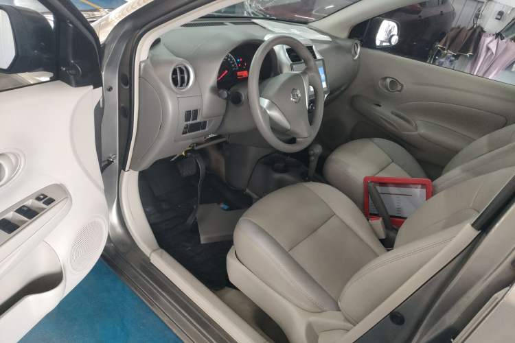 Used Nissan Sunny 2015 1.5XE CVT Comfort Edition Driver Seat